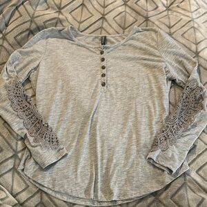 2/$5 bundle! 
Gray Lace Sleeve Women's Top